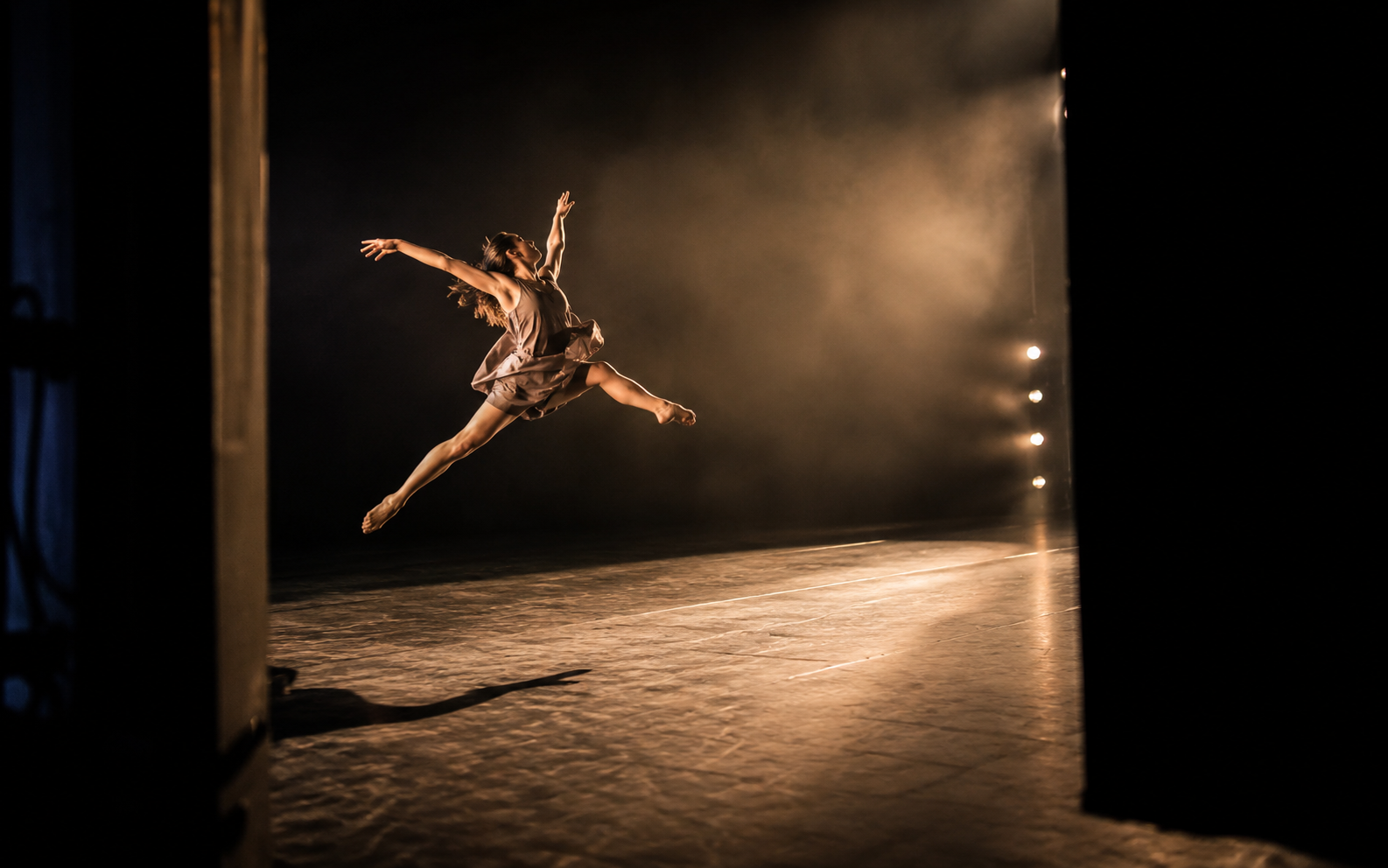 Contemporary dance trends shaping the stage